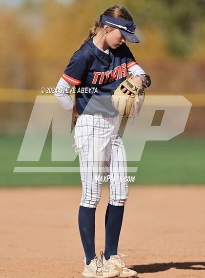 Thumbnail 1 in Legend vs. Greeley West (CHSAA 5A Round 1) photogallery.
