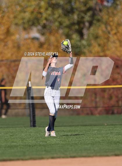 Thumbnail 1 in Legend vs. Greeley West (CHSAA 5A Round 1) photogallery.
