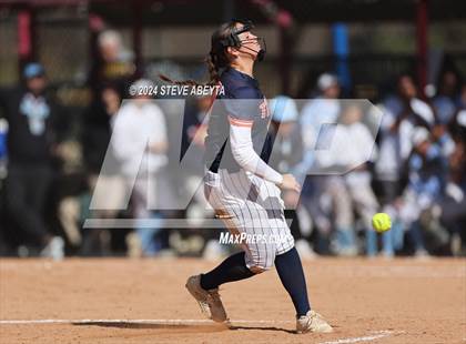 Thumbnail 2 in Legend vs. Greeley West (CHSAA 5A Round 1) photogallery.