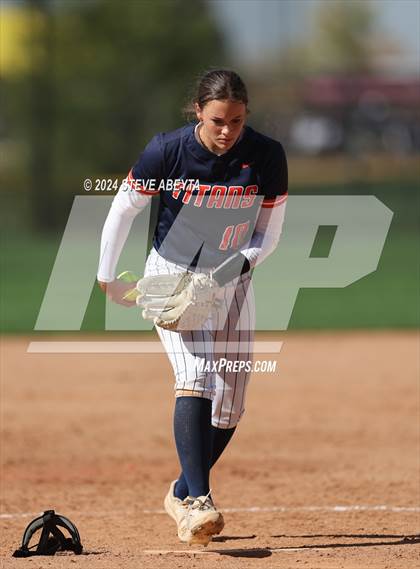 Thumbnail 1 in Legend vs. Greeley West (CHSAA 5A Round 1) photogallery.