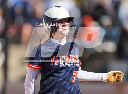 Thumbnail 2 in Legend vs. Greeley West (CHSAA 5A Round 1) photogallery.
