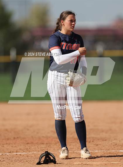 Thumbnail 1 in Legend vs. Greeley West (CHSAA 5A Round 1) photogallery.