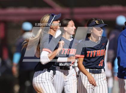 Thumbnail 2 in Legend vs. Greeley West (CHSAA 5A Round 1) photogallery.