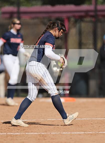 Thumbnail 2 in Legend vs. Greeley West (CHSAA 5A Round 1) photogallery.