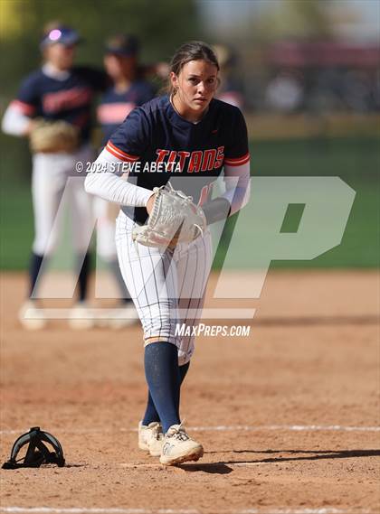 Thumbnail 2 in Legend vs. Greeley West (CHSAA 5A Round 1) photogallery.