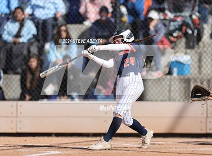 Thumbnail 1 in Legend vs. Greeley West (CHSAA 5A Round 1) photogallery.