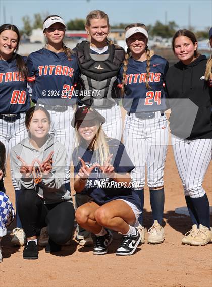 Thumbnail 2 in Legend vs. Greeley West (CHSAA 5A Round 1) photogallery.