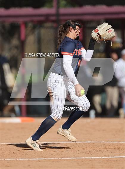 Thumbnail 1 in Legend vs. Greeley West (CHSAA 5A Round 1) photogallery.
