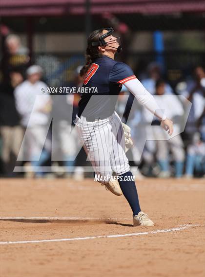 Thumbnail 1 in Legend vs. Greeley West (CHSAA 5A Round 1) photogallery.