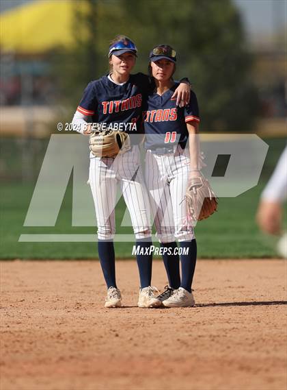 Thumbnail 1 in Legend vs. Greeley West (CHSAA 5A Round 1) photogallery.