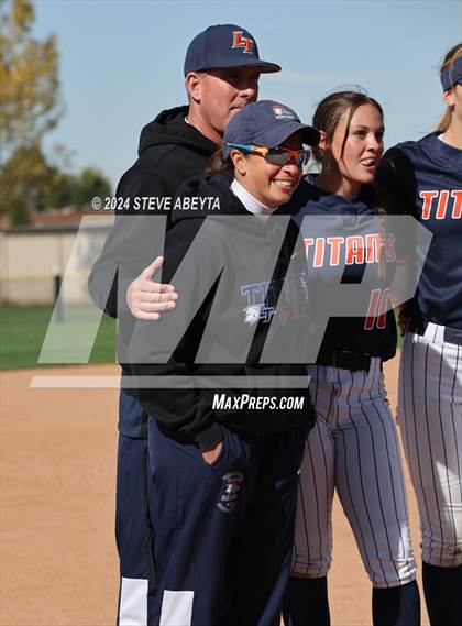 Thumbnail 1 in Legend vs. Greeley West (CHSAA 5A Round 1) photogallery.