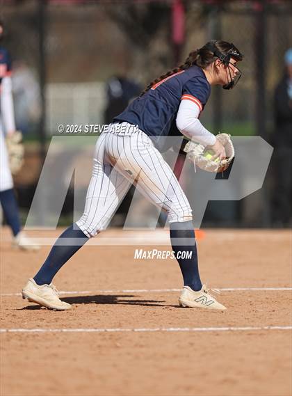 Thumbnail 2 in Legend vs. Greeley West (CHSAA 5A Round 1) photogallery.