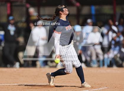 Thumbnail 1 in Legend vs. Greeley West (CHSAA 5A Round 1) photogallery.