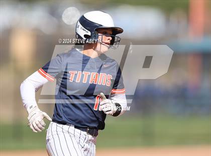 Thumbnail 1 in Legend vs. Greeley West (CHSAA 5A Round 1) photogallery.