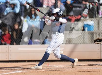 Thumbnail 3 in Legend vs. Greeley West (CHSAA 5A Round 1) photogallery.