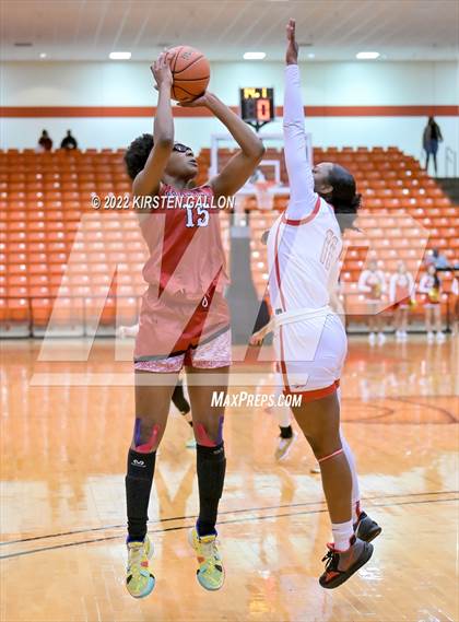 Thumbnail 2 in South Grand Prairie vs. Braswell (UIL 6A Regional Final) photogallery.