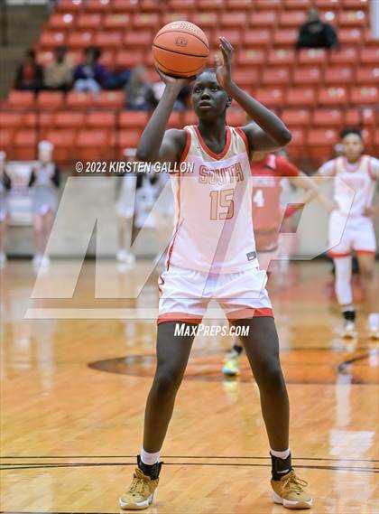 Thumbnail 3 in South Grand Prairie vs. Braswell (UIL 6A Regional Final) photogallery.