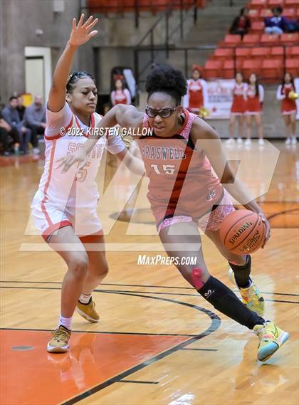 Thumbnail 2 in South Grand Prairie vs. Braswell (UIL 6A Regional Final) photogallery.