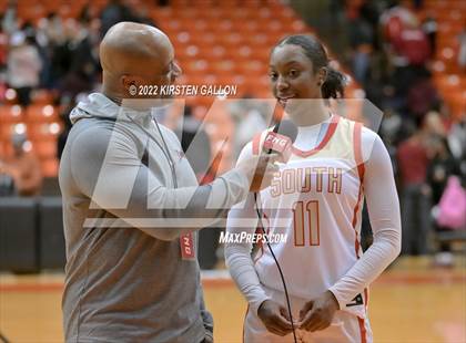 Thumbnail 2 in South Grand Prairie vs. Braswell (UIL 6A Regional Final) photogallery.