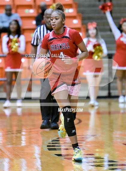 Thumbnail 1 in South Grand Prairie vs. Braswell (UIL 6A Regional Final) photogallery.