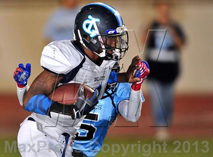 Thumbnail 3 in Azusa vs. Duarte (Homecoming) photogallery.