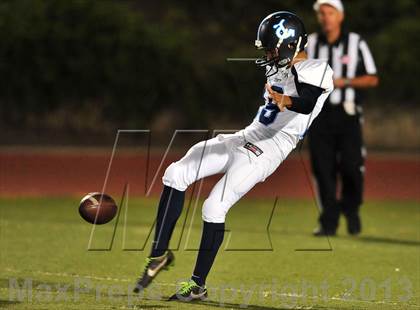 Thumbnail 3 in Azusa vs. Duarte (Homecoming) photogallery.