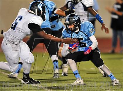 Thumbnail 2 in Azusa vs. Duarte (Homecoming) photogallery.