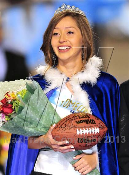 Thumbnail 1 in Azusa vs. Duarte (Homecoming) photogallery.