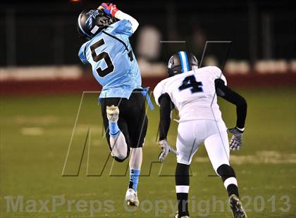 Thumbnail 2 in Azusa vs. Duarte (Homecoming) photogallery.