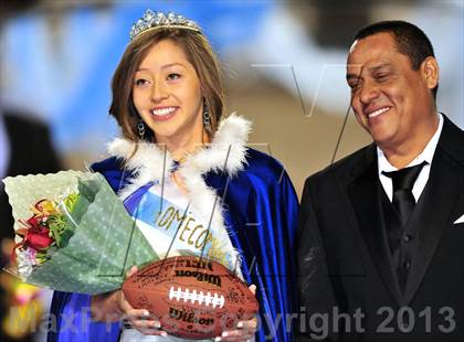 Thumbnail 2 in Azusa vs. Duarte (Homecoming) photogallery.