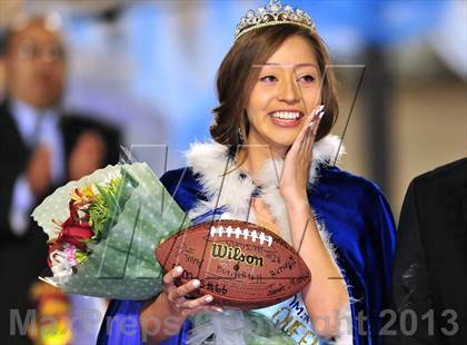 Thumbnail 1 in Azusa vs. Duarte (Homecoming) photogallery.