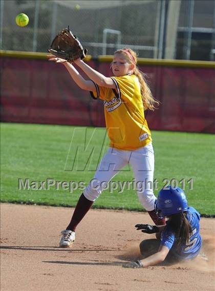 Thumbnail 3 in JV: Chandler @ Salpointe Catholic photogallery.