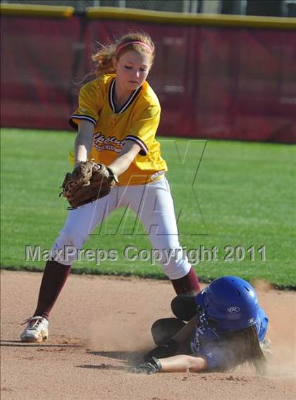 Thumbnail 2 in JV: Chandler @ Salpointe Catholic photogallery.