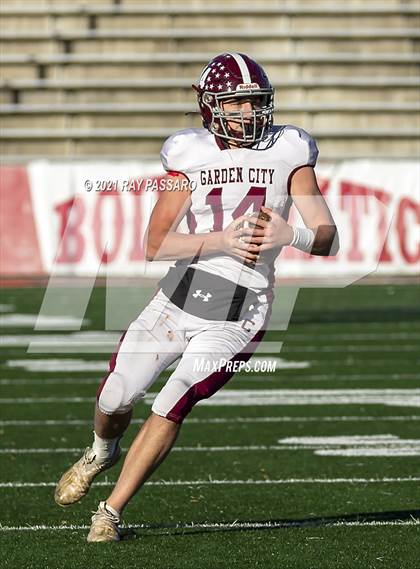 Thumbnail 1 in Garden City vs Bellport Long Island Class II Championship photogallery.