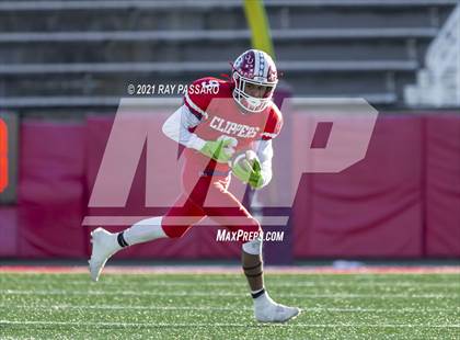 Thumbnail 2 in Garden City vs Bellport Long Island Class II Championship photogallery.