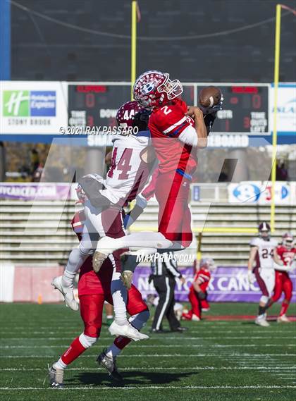 Thumbnail 3 in Garden City vs Bellport Long Island Class II Championship photogallery.
