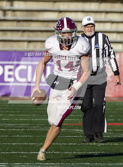 Thumbnail 3 in Garden City vs Bellport Long Island Class II Championship photogallery.