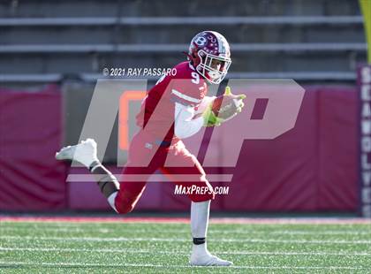 Thumbnail 1 in Garden City vs Bellport Long Island Class II Championship photogallery.