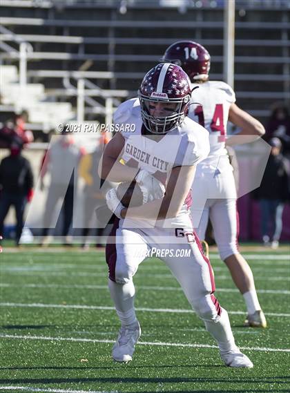 Thumbnail 2 in Garden City vs Bellport Long Island Class II Championship photogallery.
