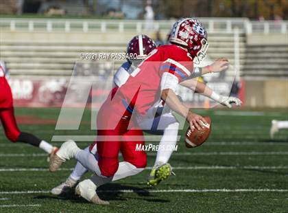 Thumbnail 3 in Garden City vs Bellport Long Island Class II Championship photogallery.