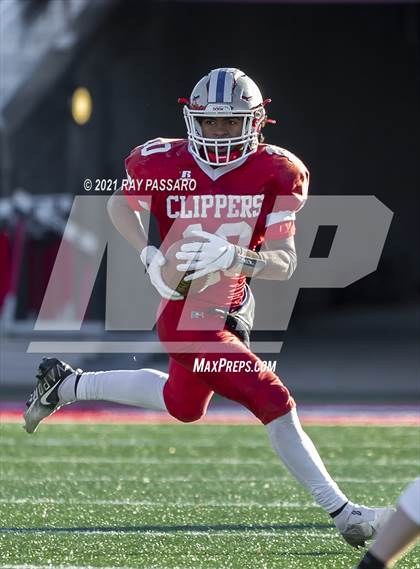 Thumbnail 1 in Garden City vs Bellport Long Island Class II Championship photogallery.