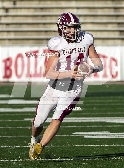 Thumbnail 3 in Garden City vs Bellport Long Island Class II Championship photogallery.