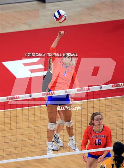 Thumbnail 2 in Marvin Ridge vs. D.H. Conley (NCHSAA 3A Final) photogallery.