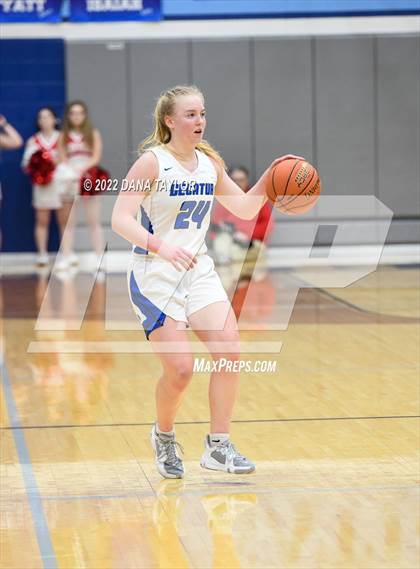 Thumbnail 1 in Decatur vs Glen Rose (UIL 4A Area Playoff) photogallery.