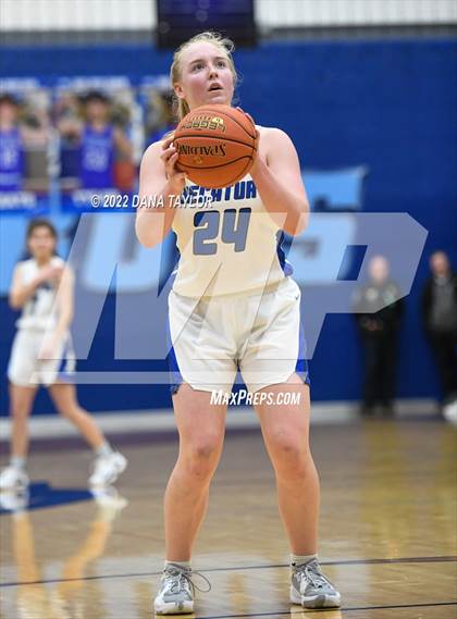 Thumbnail 3 in Decatur vs Glen Rose (UIL 4A Area Playoff) photogallery.