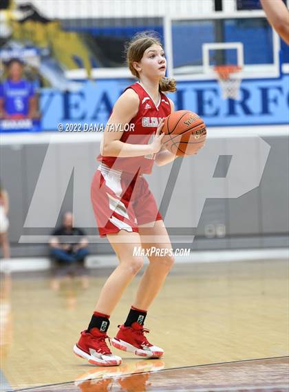 Thumbnail 3 in Decatur vs Glen Rose (UIL 4A Area Playoff) photogallery.