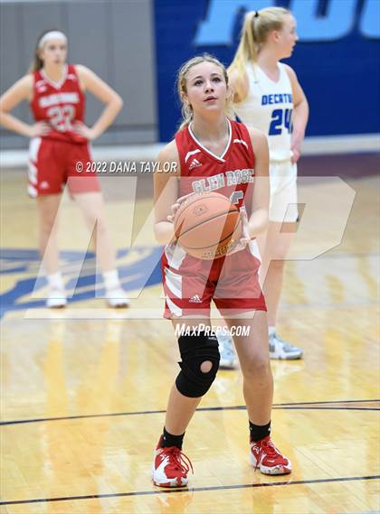 Thumbnail 2 in Decatur vs Glen Rose (UIL 4A Area Playoff) photogallery.