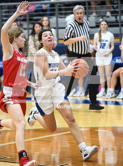 Thumbnail 3 in Decatur vs Glen Rose (UIL 4A Area Playoff) photogallery.