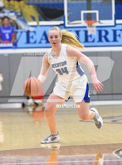 Thumbnail 1 in Decatur vs Glen Rose (UIL 4A Area Playoff) photogallery.
