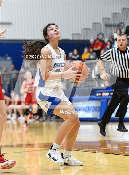 Thumbnail 2 in Decatur vs Glen Rose (UIL 4A Area Playoff) photogallery.